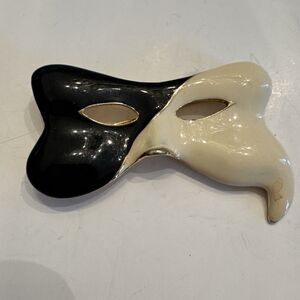 Vintage 80s Brooch Novelty Phantom of Opera Enameled Cream Black Half Face